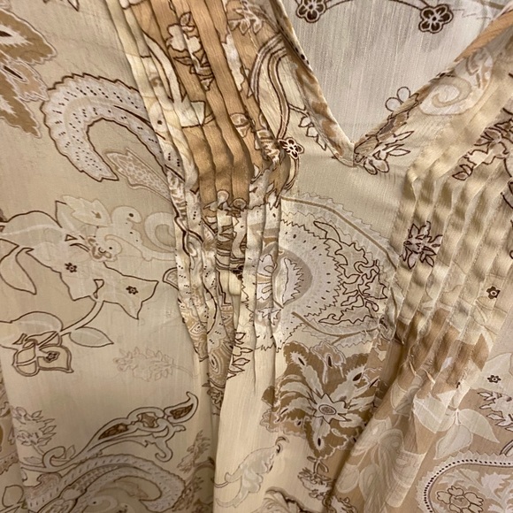 Susan Graver Sheer Paisley Top LS 2X - Picture 4 of 9